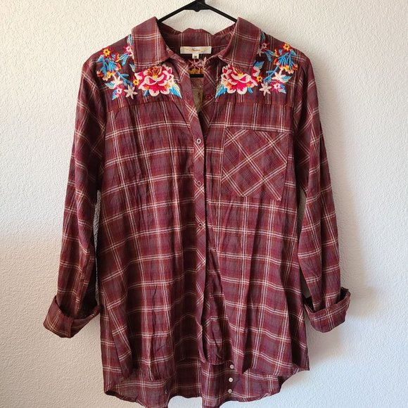 ANDREE BY UNIT Tops - Andree by Unit Rodeo Girl Plaid Embroidered Top Women's Size M NEW